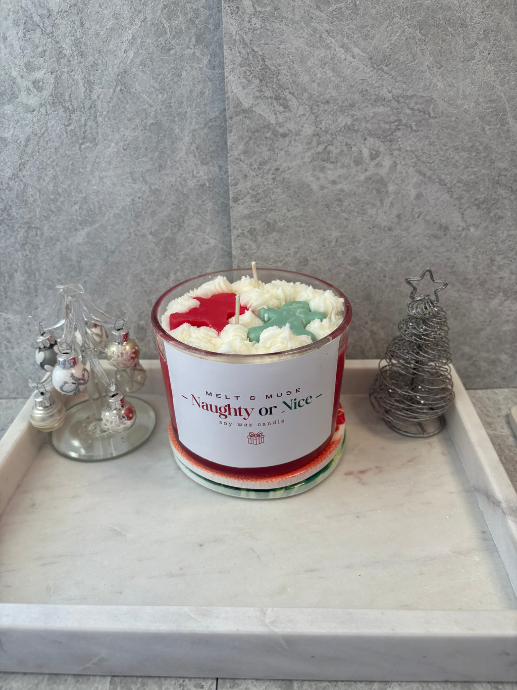 🎁 Naughty or Nice Candle