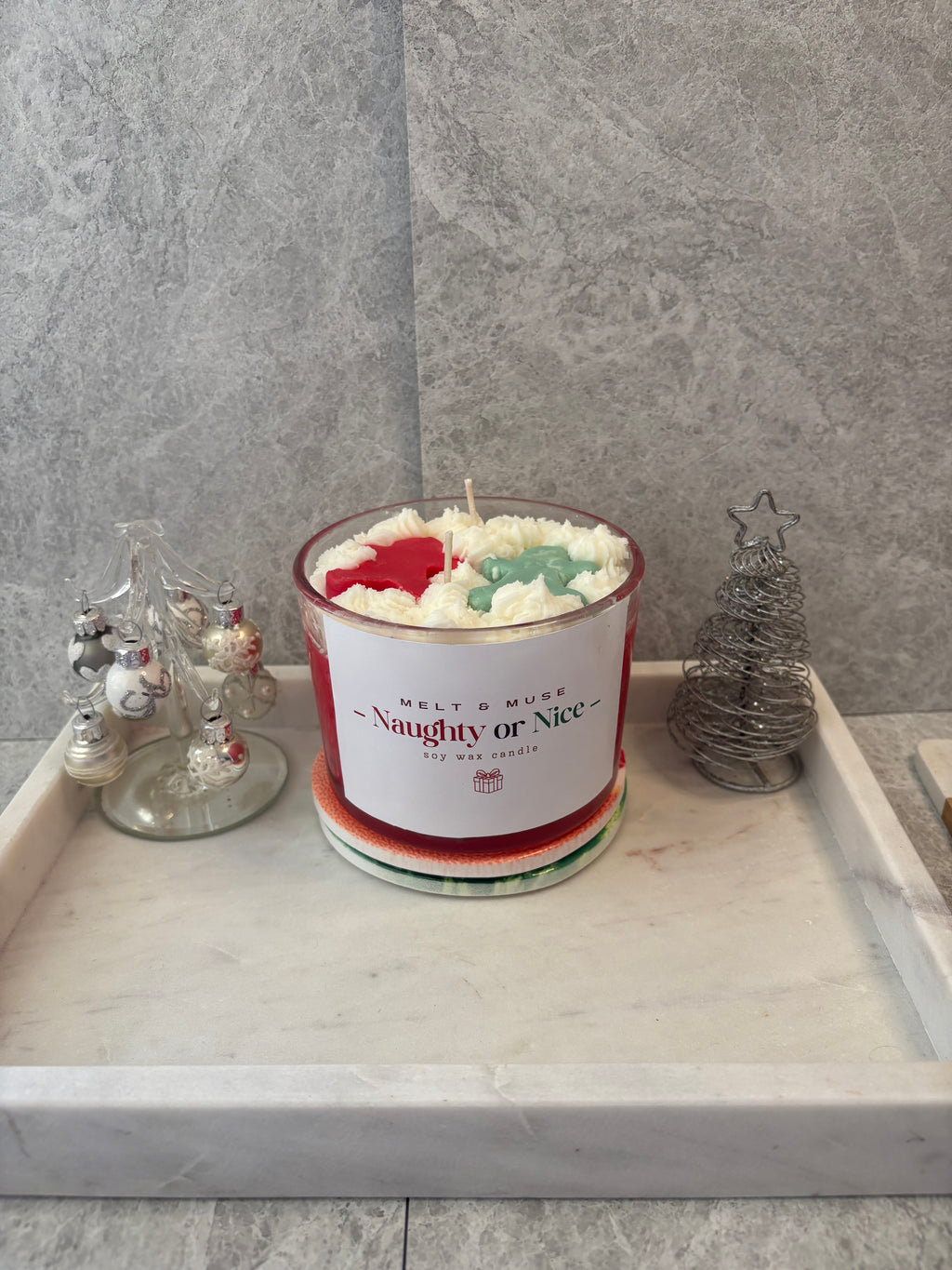 🎁 Naughty or Nice Candle
